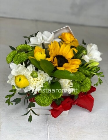 Box flowers piccola con fiori assortiti